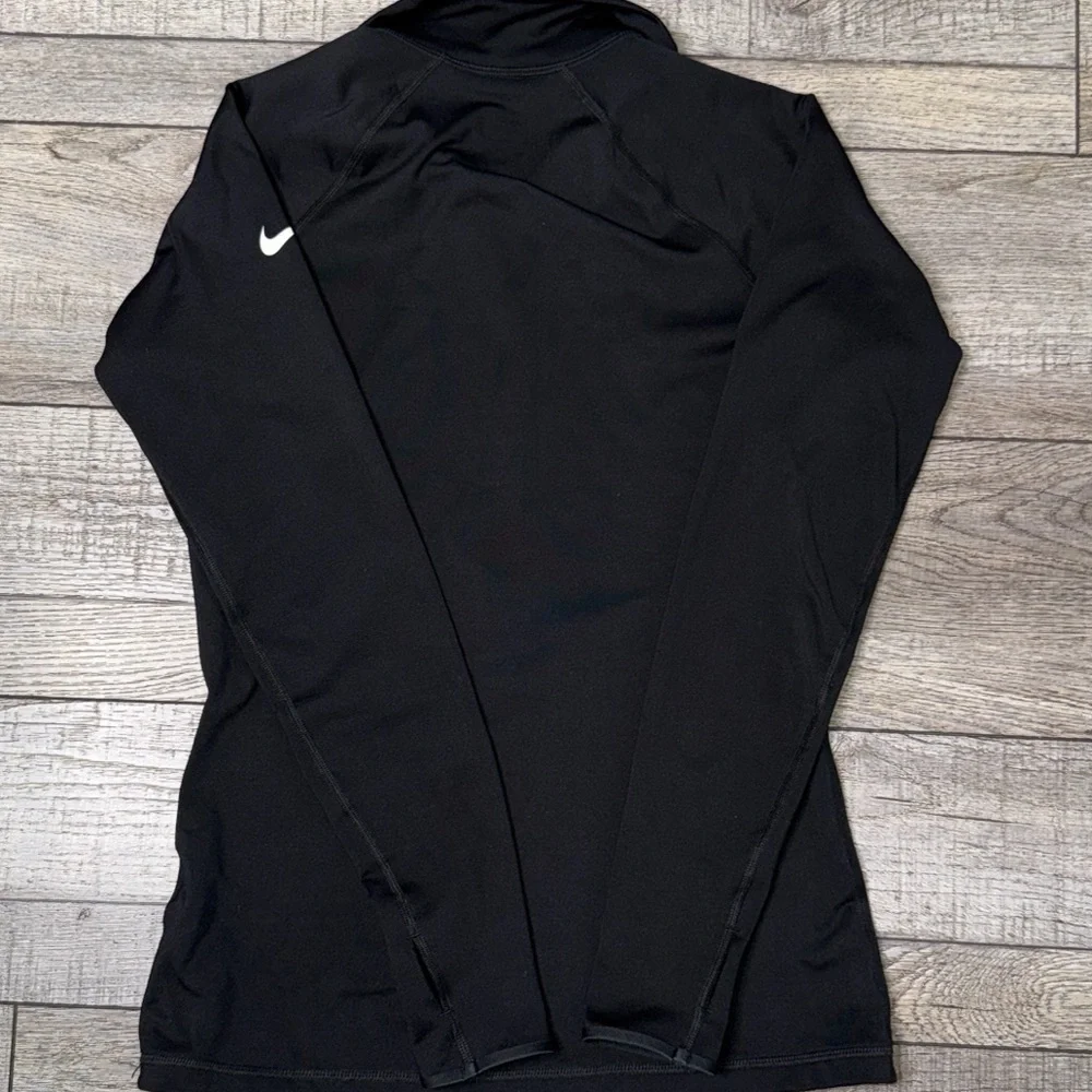 Nike Dry-Fit Black Half-Zip Performance Sweatshirt - Picture 2 of 8